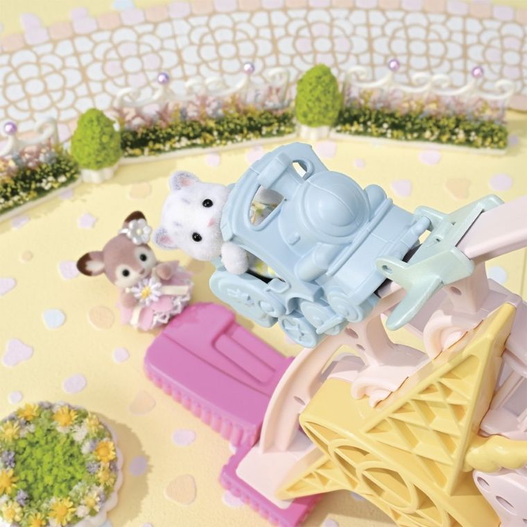 Sylvanian Families, 40th Anniversary, Wspaniała zabawa w Parku Rozrywki, zestaw z figurkami, 5841