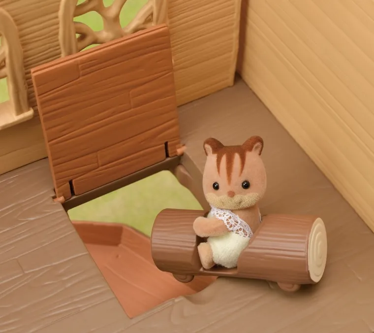 Sylvanian Families, domek nad jeziorem, 5451