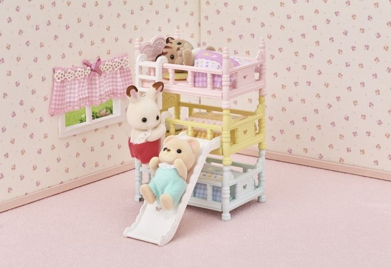 Sylvanian Families, Potrójne łóżko, zestaw z akcesoriami, 5741