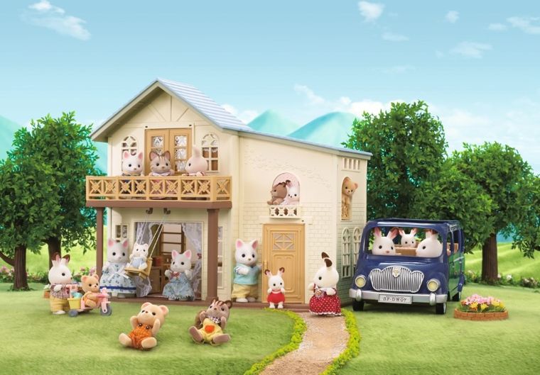 Sylvanian Families, Wiejski domek z niebieskim dachem, zestaw z figurkami, 5343