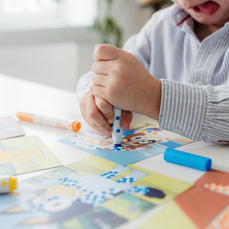 Totum, Bluey, kolorowanka ze stempelkami w pisaku, zestaw kreatywny