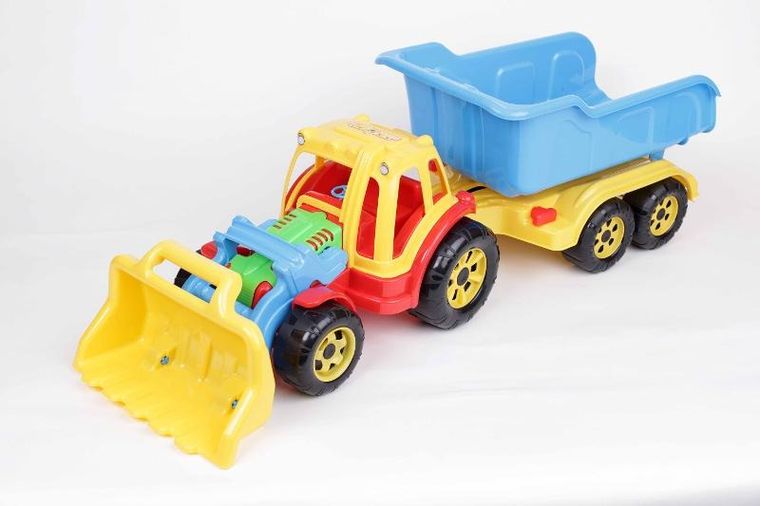 Traktor z ładowarką i przyczepą, pojazd rolniczy