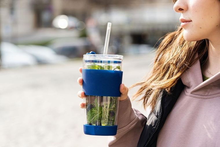 Vialli Design, kubek termiczny szklany ze słomką, 600 ml, granatowy Fuori