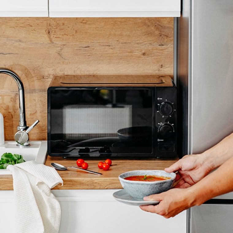 Adler, kuchenka mikrofalowa, 20l