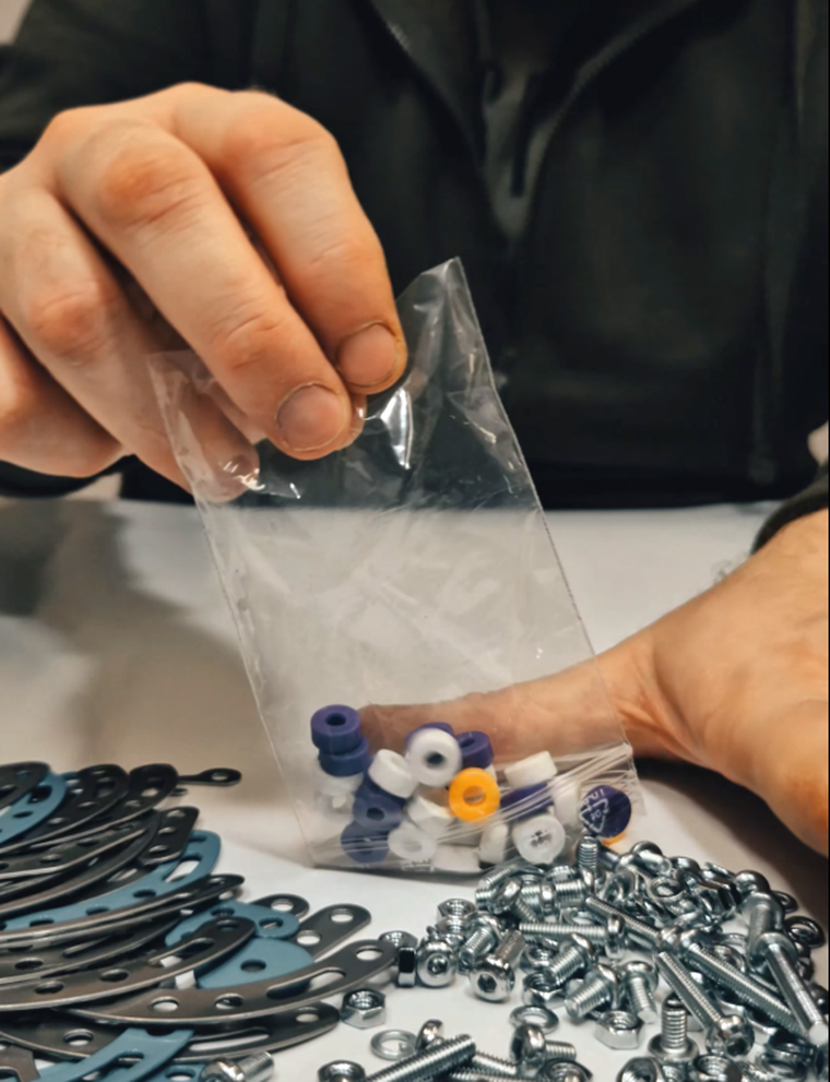 Alexander, Mały Konstruktor, Dinnozaur Velociraptor, zestaw konstrukcyjny, 202 elementy