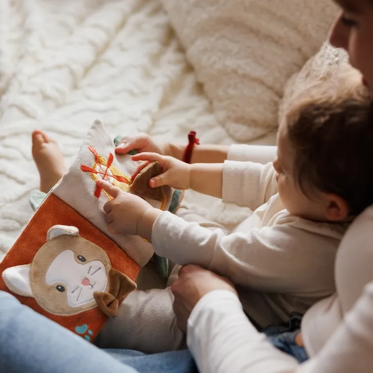 BabyOno, Cow Bingo, książeczka sensoryczna