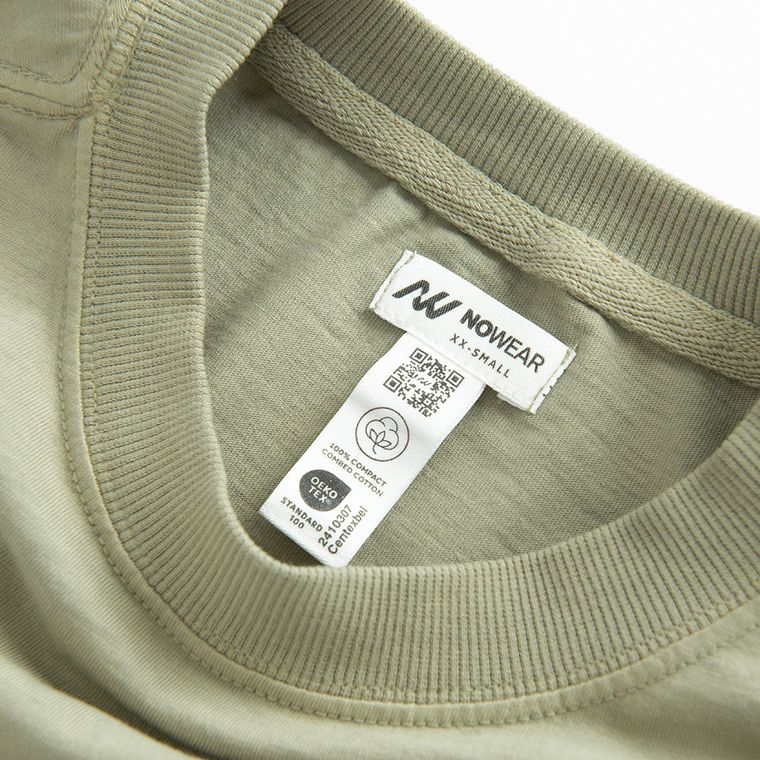 Bawełniany t-shirt o krótszym kroju boxy NOWEAR