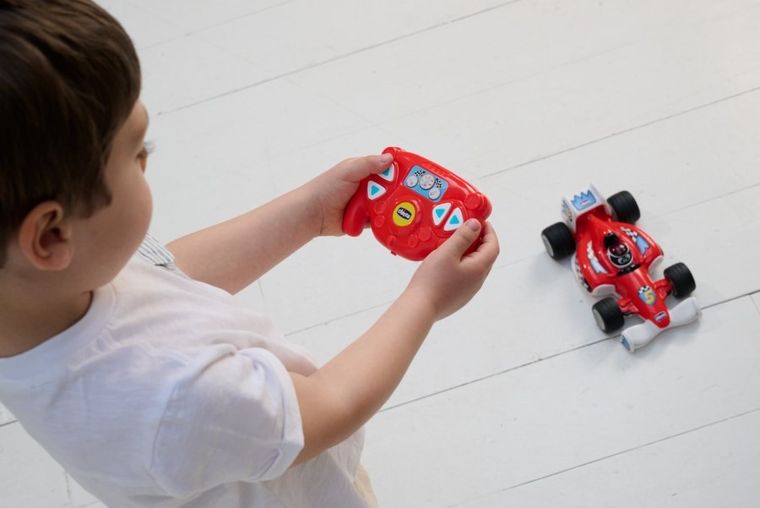 Chicco, Turbo Team, Tom Race, wyścigówka, pojazd zdalnie sterowany