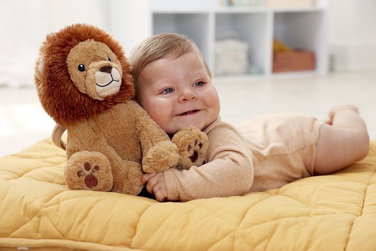 Cloud B, Lion Louis, Lew, Smart Sensor, szumiąca maskotka z czujnikiem dźwięku i pozytywką