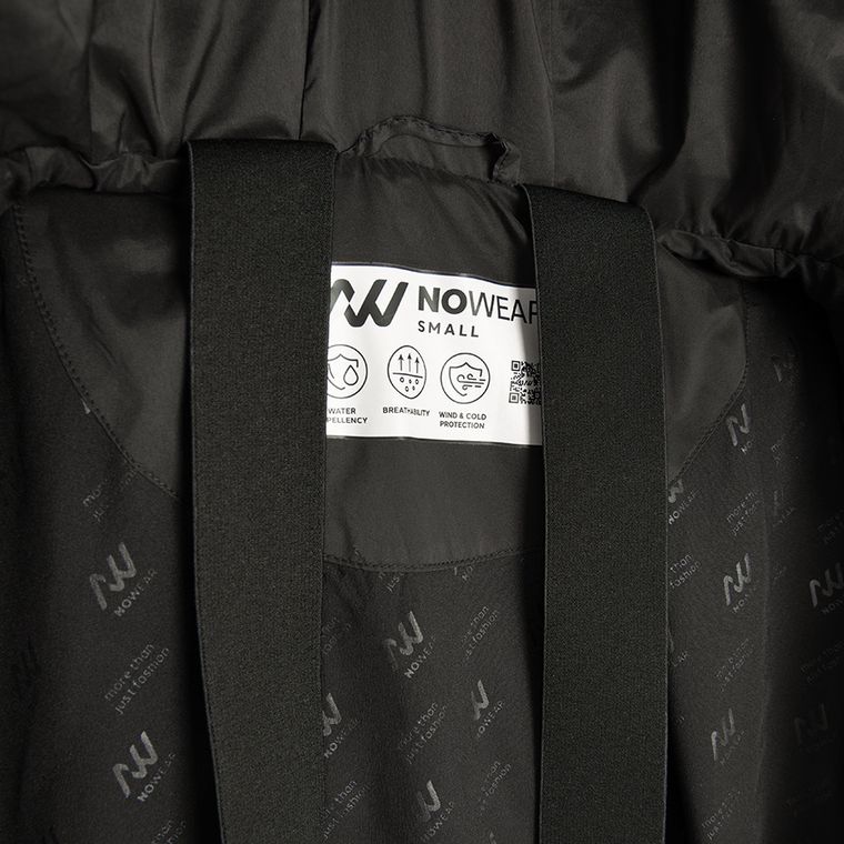 Czarna ocieplana kurtka z kapturem NOWEAR