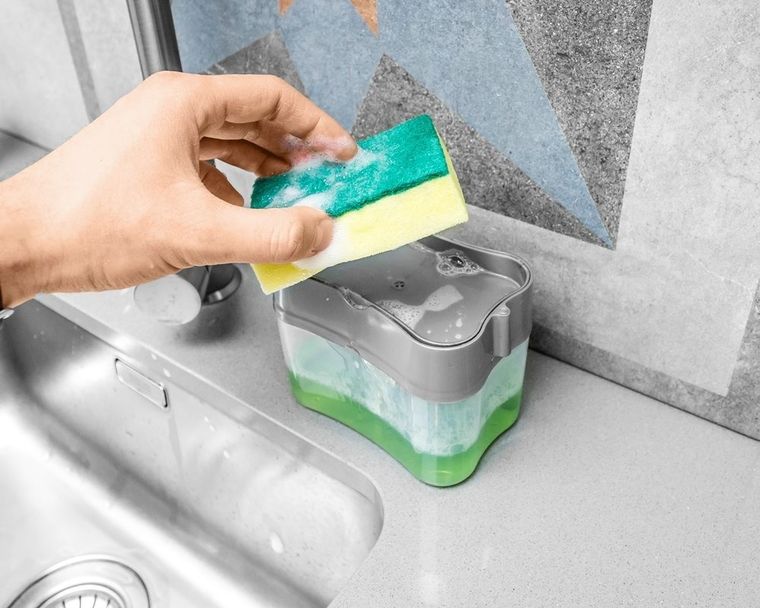 Dozownik płynu do naczyń z gąbką, przeźroczysty