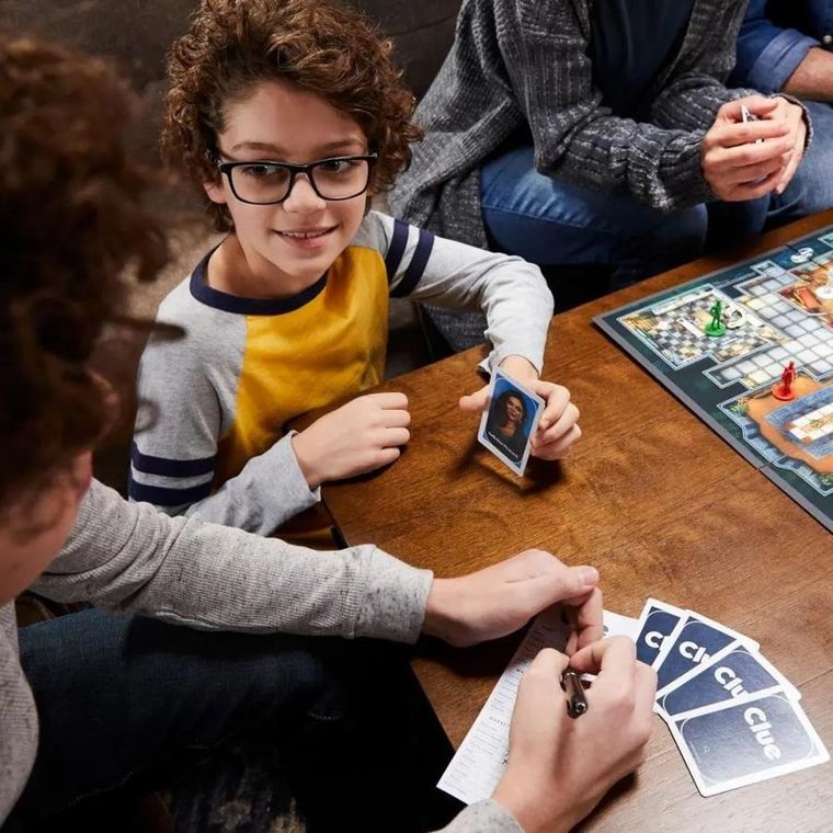 Hasbro, Cluedo, gra logiczna