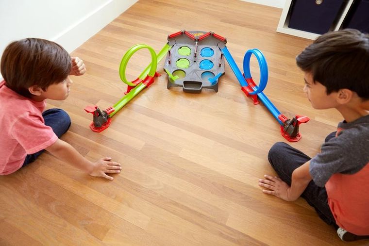 Hot Wheels, Wyścig do celu, zestaw