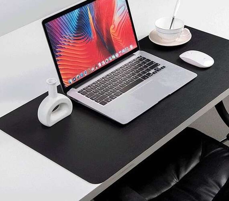 Izoxis, podkładka pod mysz i klawiaturę, czarna