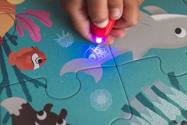 Janod, Ocean, świecące puzzle z mini-lampką UV, 24 elementy