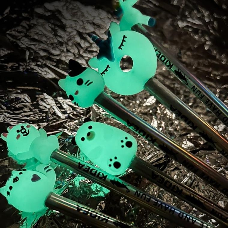 Kidea, ołówek HB z figurka, świecące w ciemności, 2 szt.