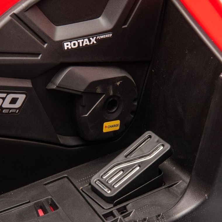 Lean Cars, Can-Am Outlander 4-4, quad, pojazd na akumulator, czerwony, DK-CA005