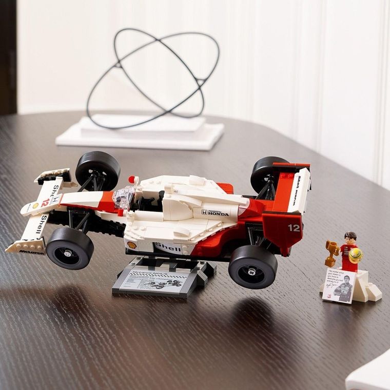 LEGO Icons, McLaren MP4/4 i Ayrton Senna, 10330