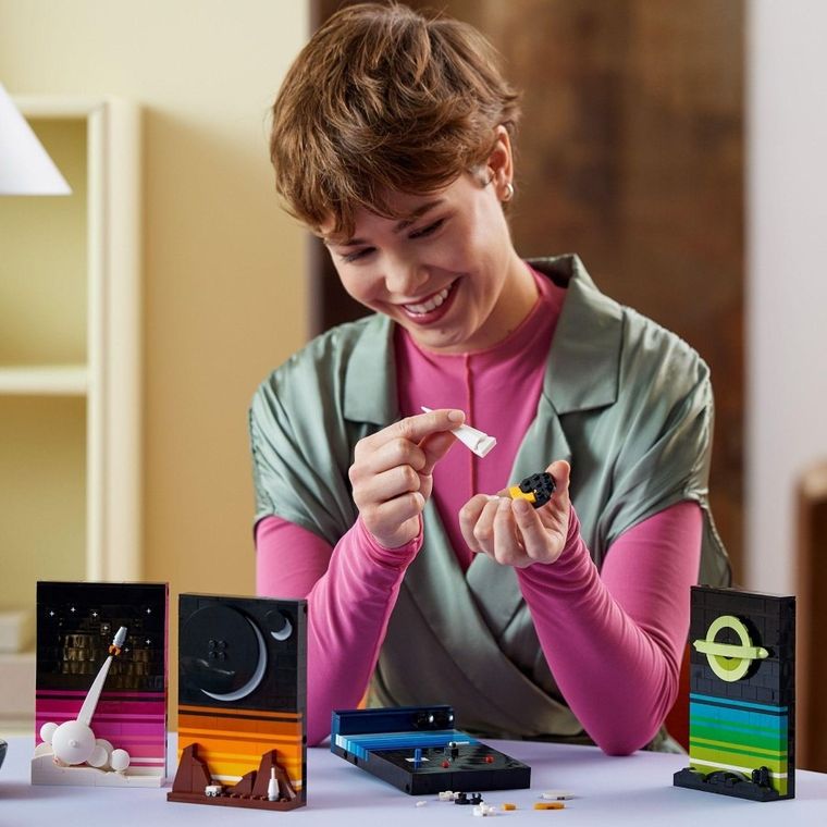 LEGO Ideas, Opowieści z czasów wyścigu kosmicznego, 21340