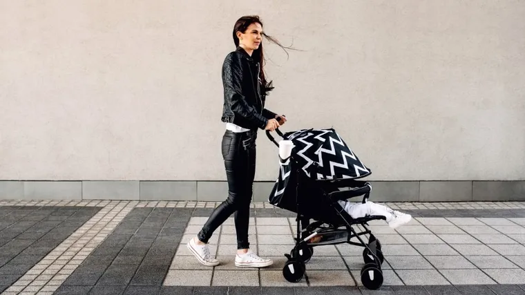 Lionelo, Elia Oslo, wózek spacerowy, czarno-biały