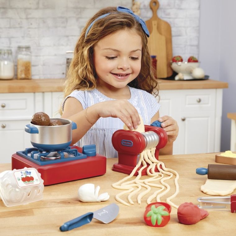 Little Tikes, Creative Chefs, Italian Dinner Kit, Włoska Kolacja, zestaw kuchenny z maszynką do makaronu