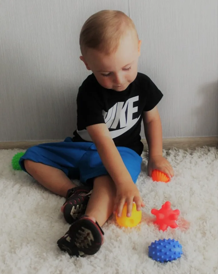 Mom's Care, Sensorky, piłeczki do masażu, piłeczki sensoryczne, 5 szt.