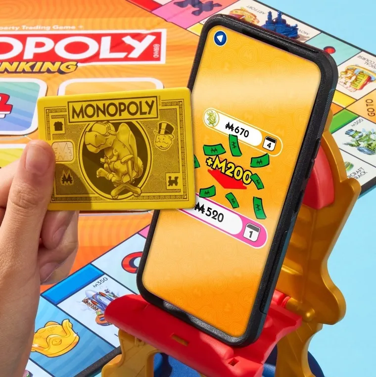Monopoly, Bankowość mobilna, rodzinna gra ekonomiczna
