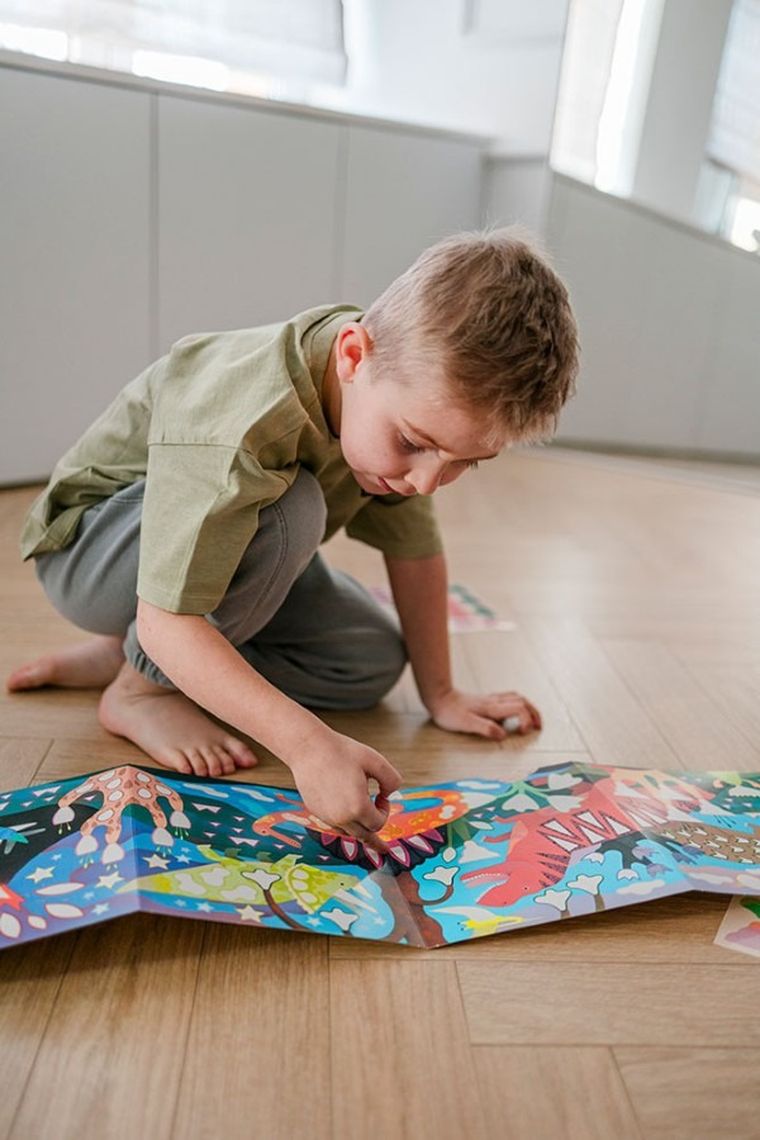 Mudpuppy, Kraina dinozaurów, naklejki holograficzne, 200+ szt., zestaw z plakatem