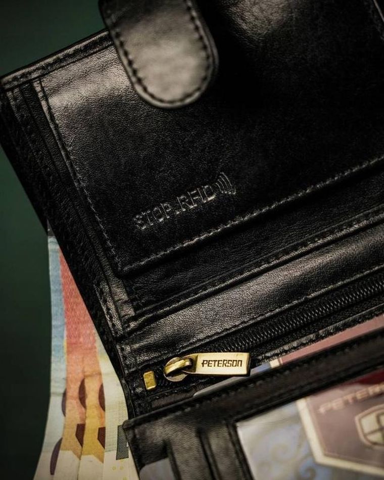 Portfel, czarny, skórzany, Peterson