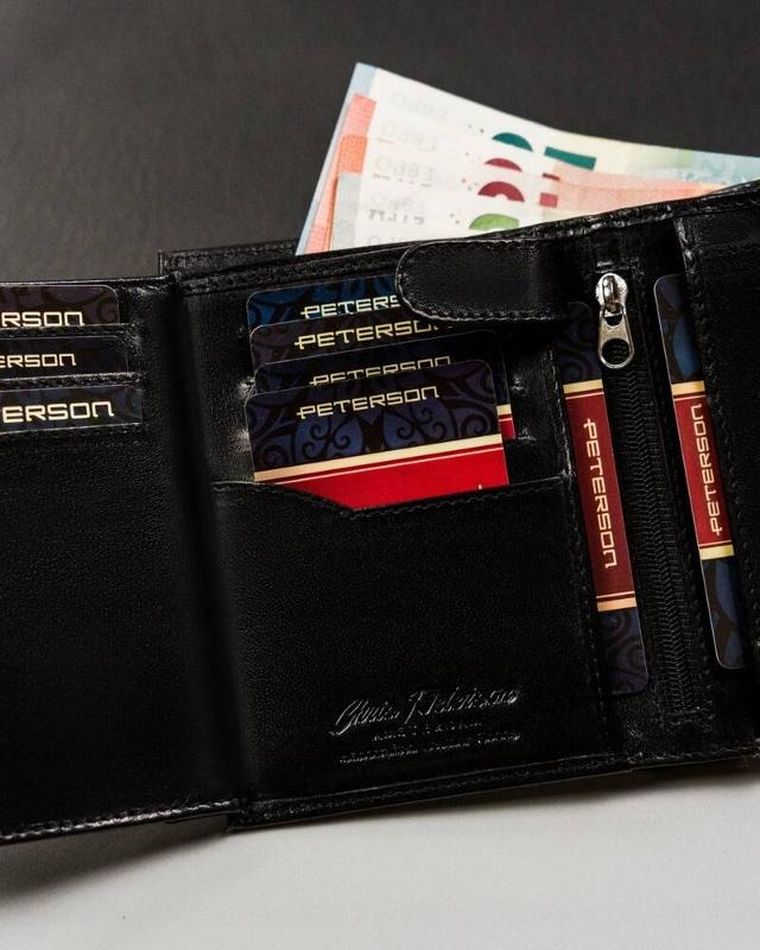 Portfel, czarny, skórzany, Peterson