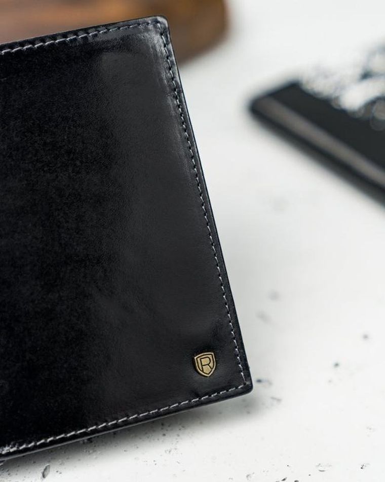 Portfel, czarny, skórzany, RFID, Rovicky