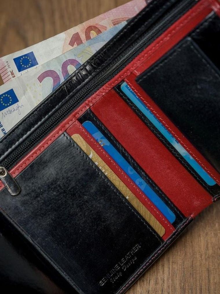 Portfel, czerwono-czarny, skórzany, RFID, Rovicky