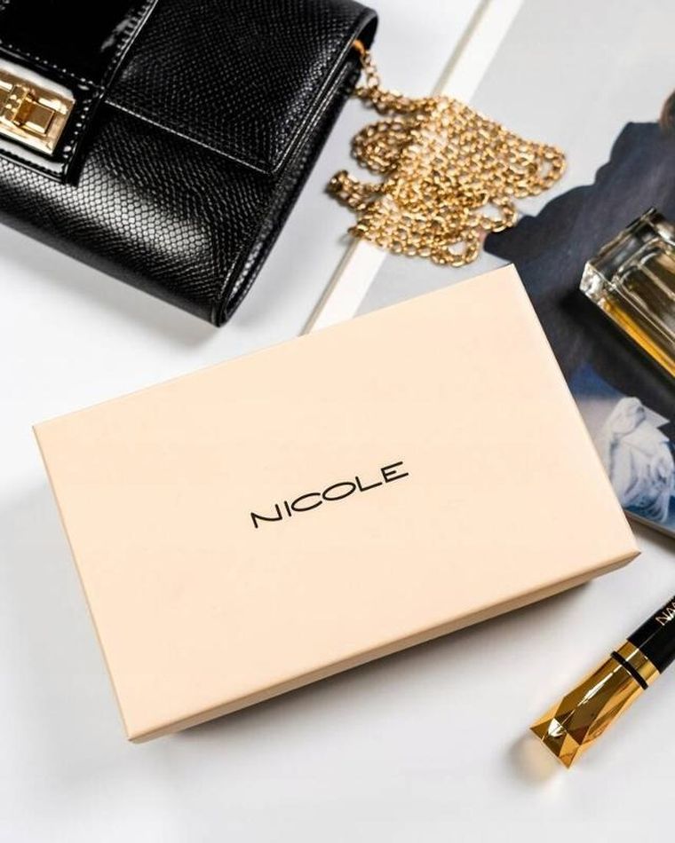 Portfel, czerwony, skórzany, Nicole