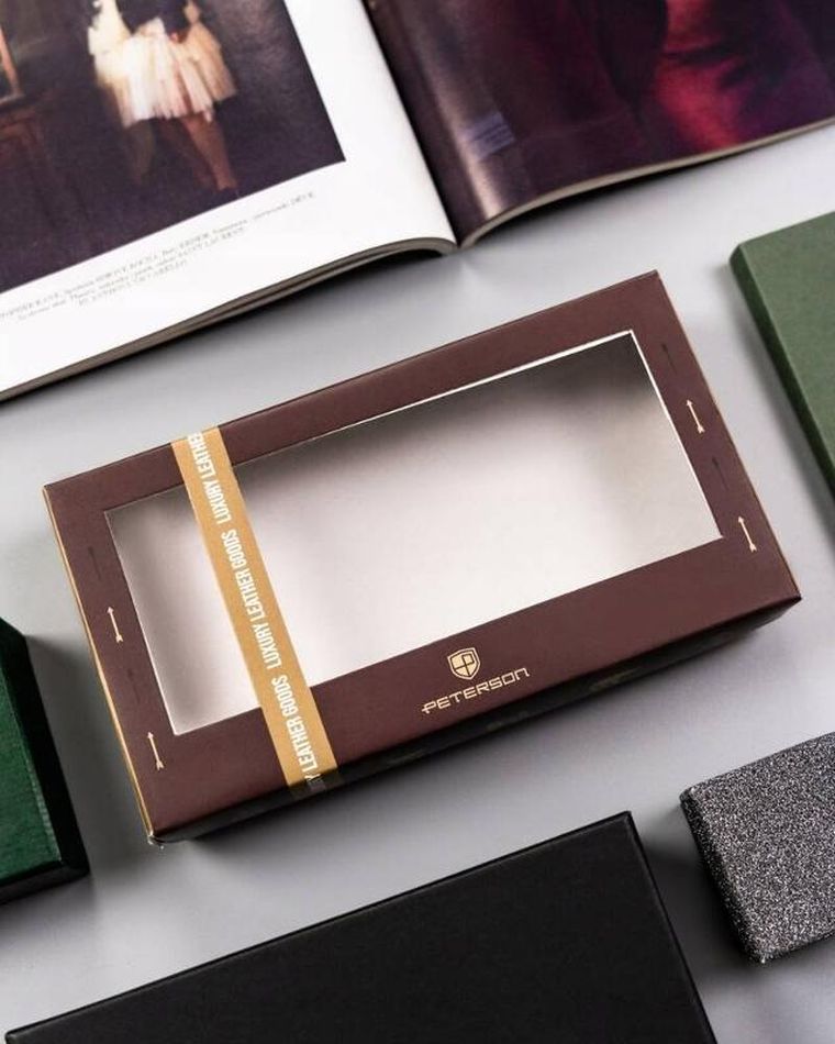 Portfel, czerwony, skórzany, RFID, Peterson