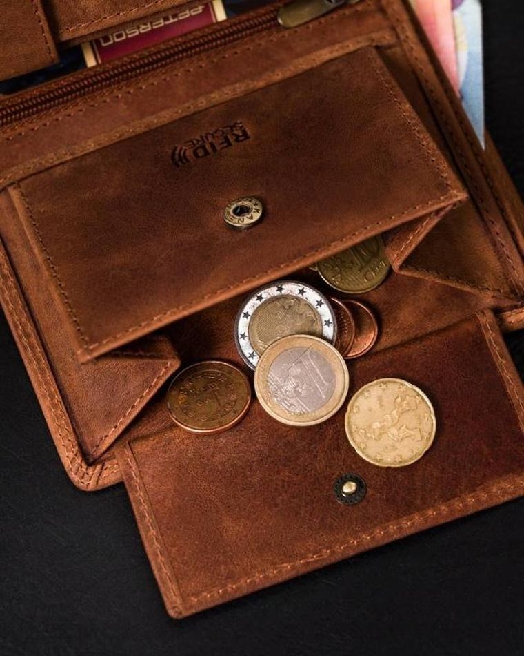 Portfel męski bez zapięcia z naturalnej skóry nubukowej, Peterson