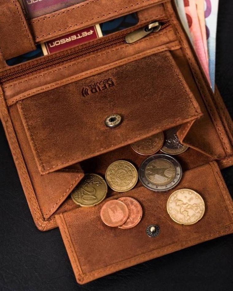 Portfel męski bez zapięcia z naturalnej skóry nubukowej, Peterson