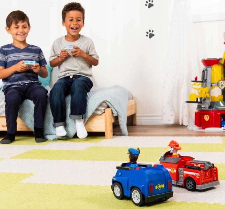 Psi Patrol, Chase, pojazd z figurką, zdalnie sterowany