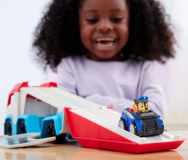 Psi Patrol, Pups Squad, Patrolowiec z wyścigówką Chase'a