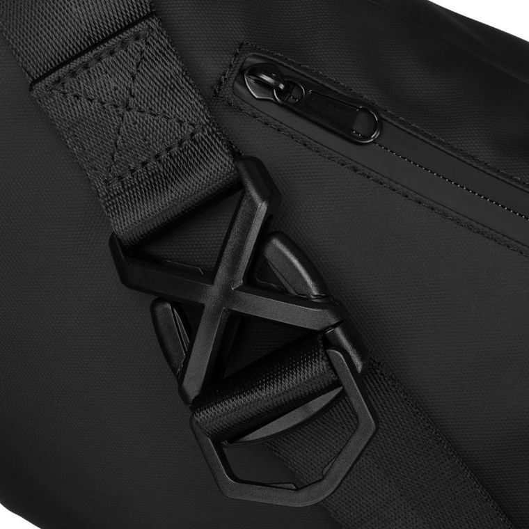 Saszetka na biodro, nerka, czarna, Peterson