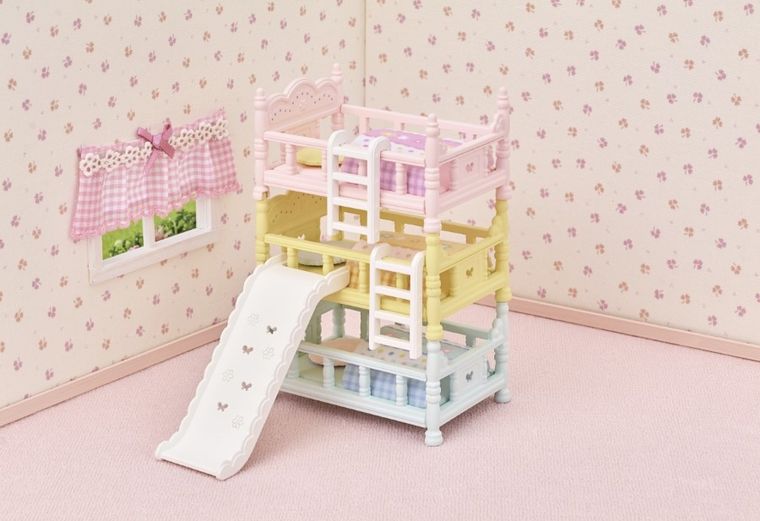Sylvanian Families, Potrójne łóżko, zestaw z akcesoriami, 5741