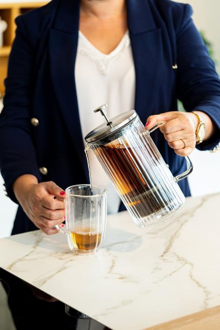 Vialli Design, zaparzacz do kawy i herbaty z podwójną ścianką, 1000 ml, Tulip srebrny mat