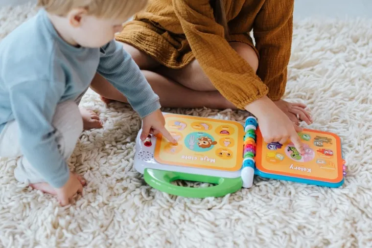 Vtech, Pierwszy Słownik Przedszkolaka, zabawka interaktywna