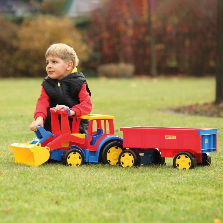 Wader, Gigant, traktor ładowarka z przyczepą