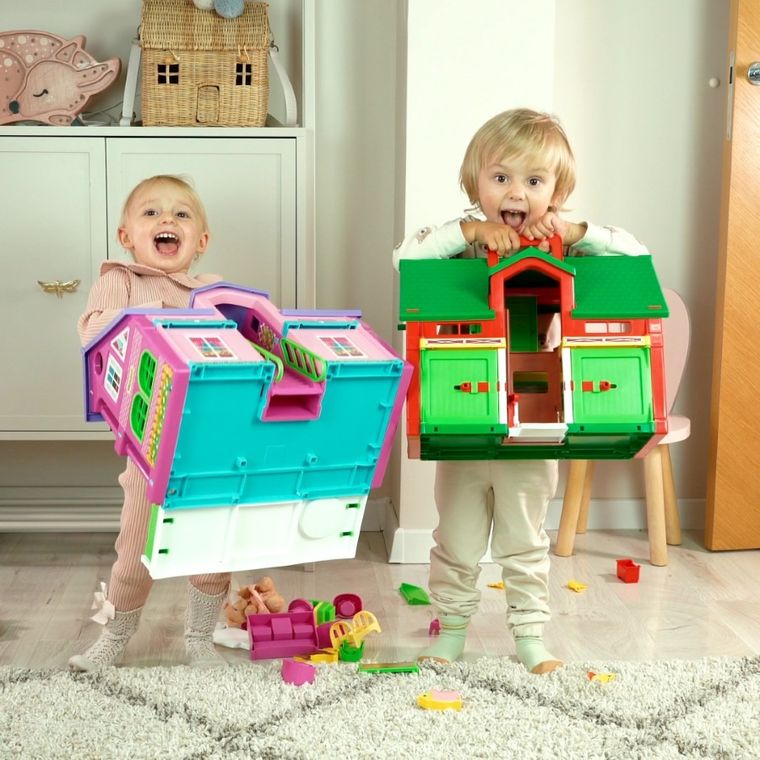 Wader, Play House, farma