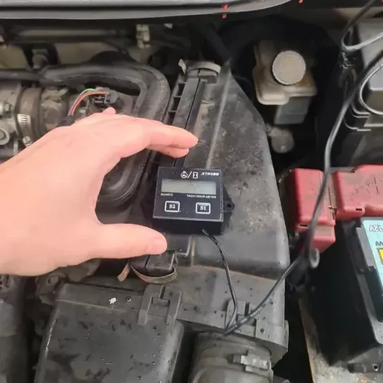 Xtrobb, licznik motogodzin pracy silnika