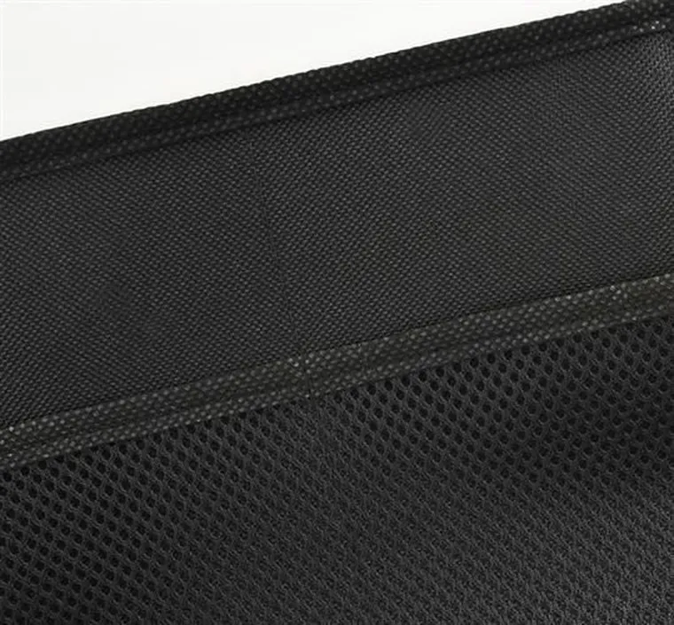 Xtrobb, mata pod fotelik samochodowy