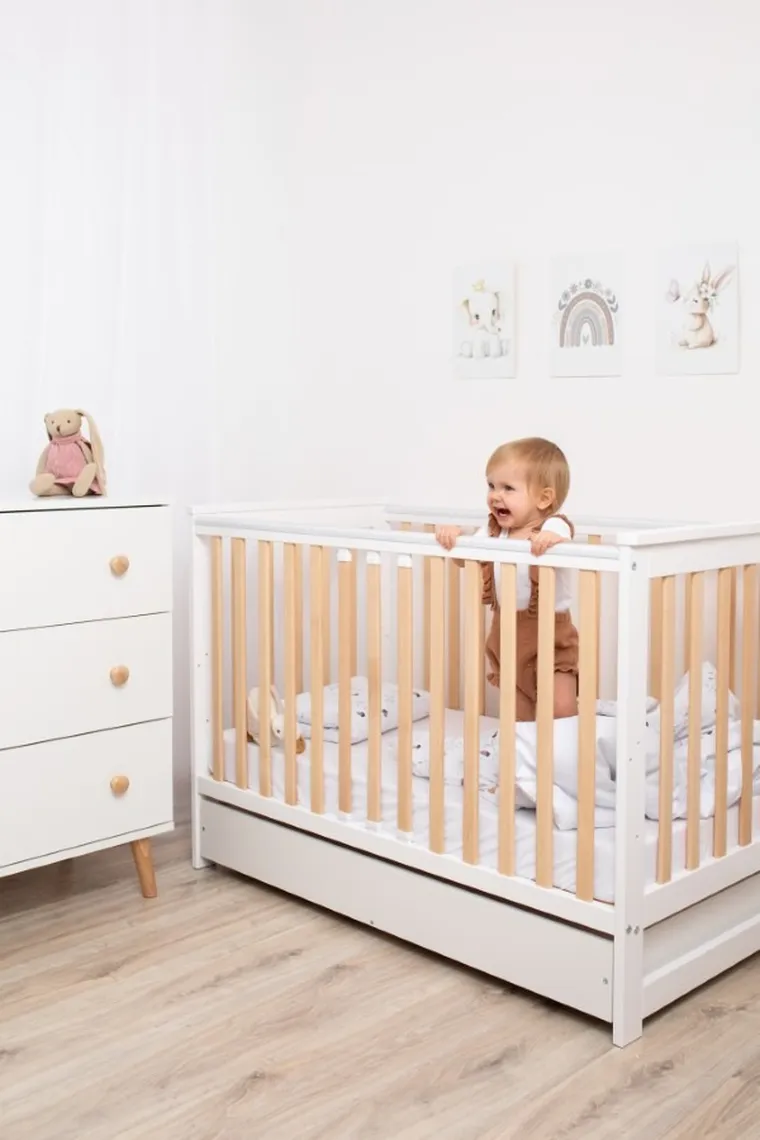 Yoonco, IWI, łóżeczko drewniane z szufladą i barierką, beż