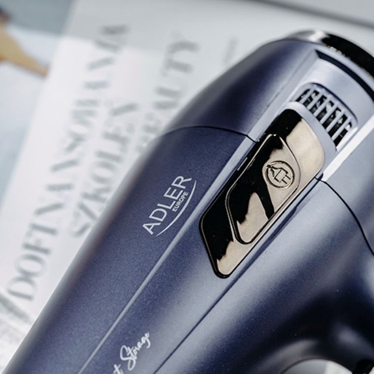 Adler, suszarka ze zwijanym przewodem i dyfuzorem, 2400W