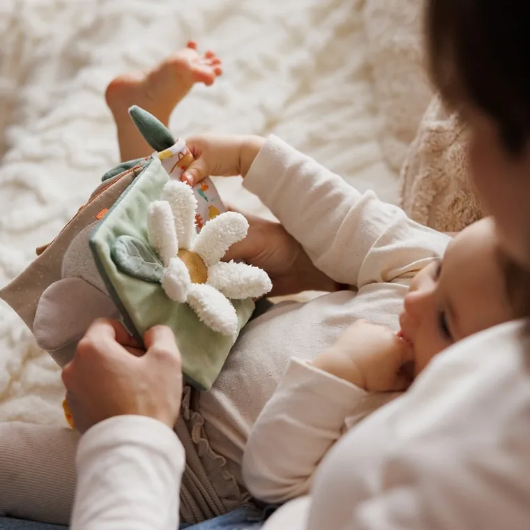 BabyOno, Cow Bingo, książeczka sensoryczna