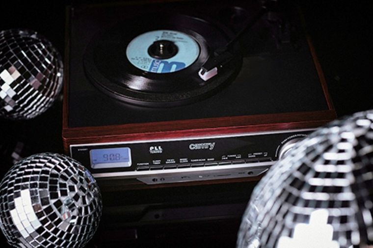 Camry, gramofon z bluetooth